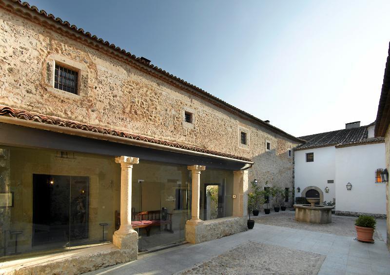 Parador De Trujillo Exterior photo